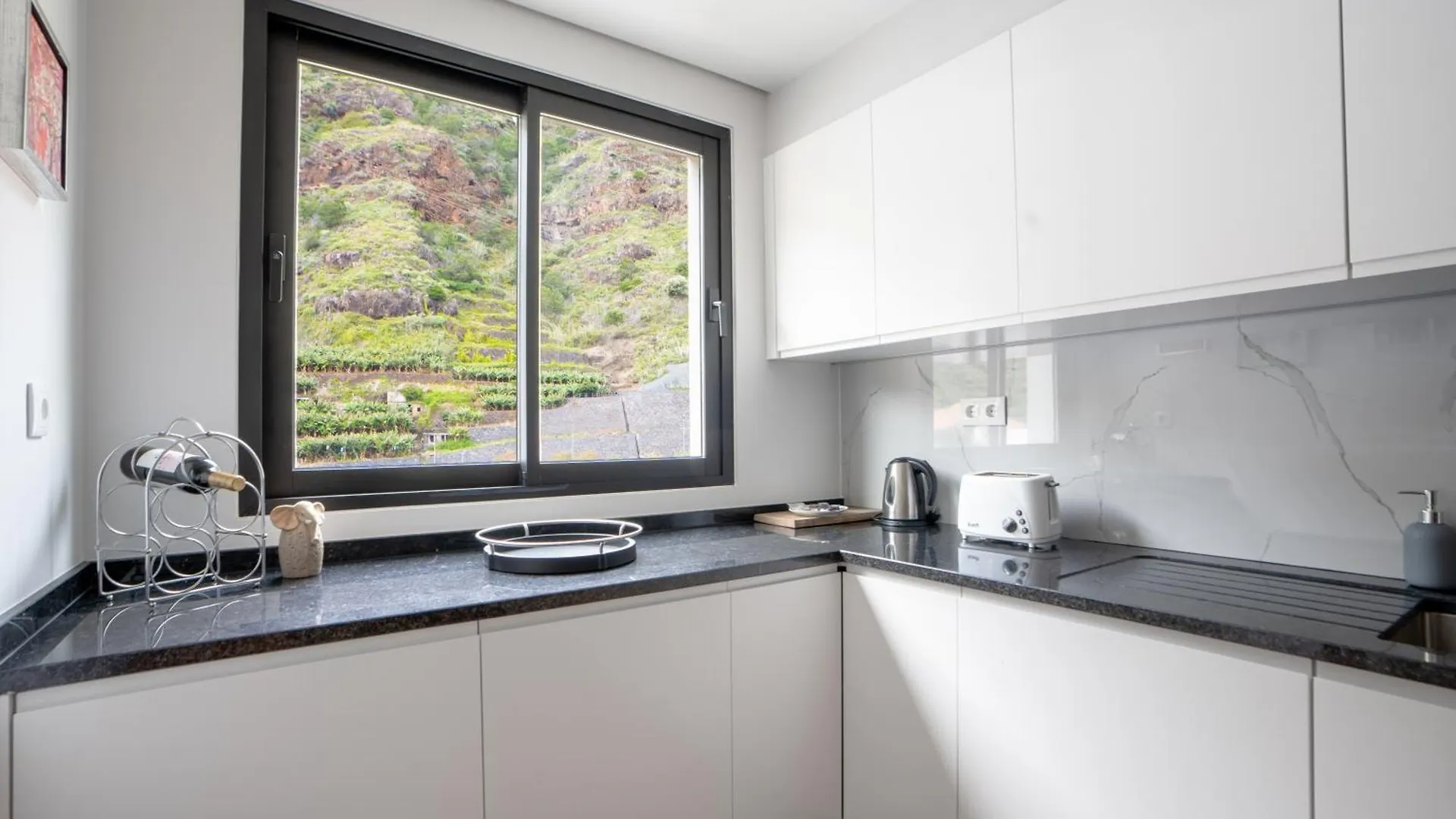 Brava Suite By Lovelystay Ribeira Brava 0*,